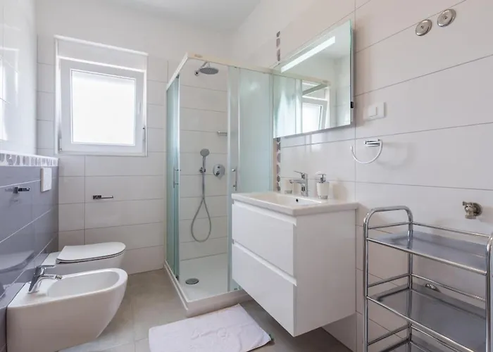 In With Swimming Pool *