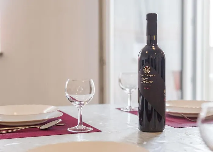 In With Swimming Pool * Pula