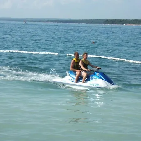 Nyaraló In Pula With Swimming Pool