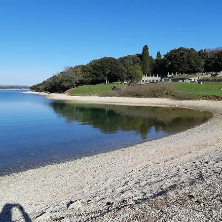 In Pula With Swimming Pool *