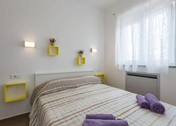 In With Swimming Pool Будинок відпочинку